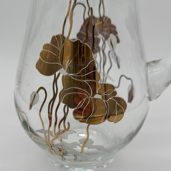 Vintage Gold Cyclamen Motif Mid Century Modern Glass Pitcher with Ice Lip 9.25" - Picture 4 of 9